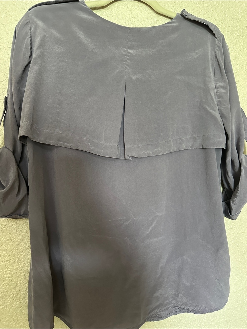 BCBGMAXAZRIA Drew 100% Silk Roll-Tab Blouse - Frosted Plum - Size S - Picture 3 of 6